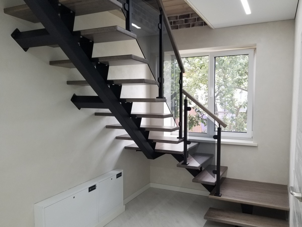 Стильные дизайнерские лестницы на заказ