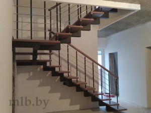 П-образная лестница для дома