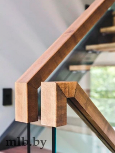 Лестницы из металла и стекла – особо гармоничное сочетание