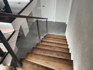 Заказать лестницу с подсветкой для дома