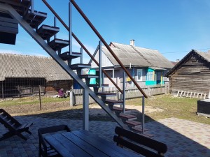 Наружная лестница с поручнями купить 