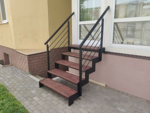 Какую лестницу сделать для крыльца?