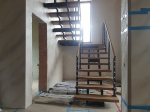 П-образная лестница для дома в Колодищах