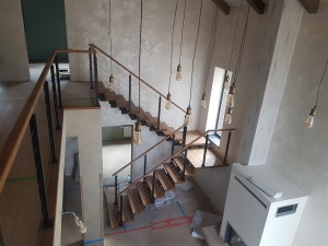 П-образная лестница для дома в Колодищах