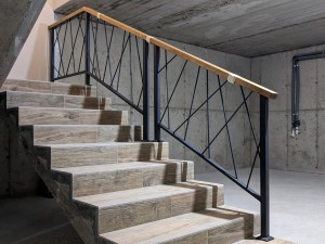Установка ограждения "Паутина" на бетонную лестницу в Заславле