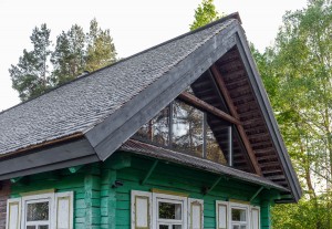 Как надстроить второй этаж на старый деревянный дом?