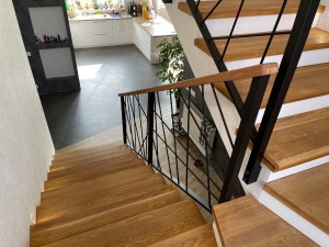 Цвет ступеней и пола: как избежать визуального хаоса