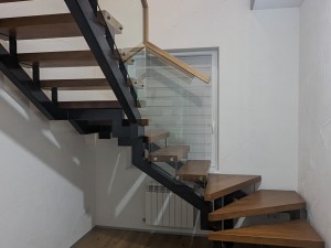 Что важно учесть перед покупкой стеклянного ограждения: безопасность, вид и реальные расходы