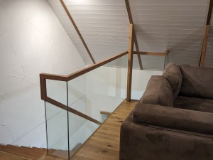 Что важно учесть перед покупкой стеклянного ограждения: безопасность, вид и реальные расходы