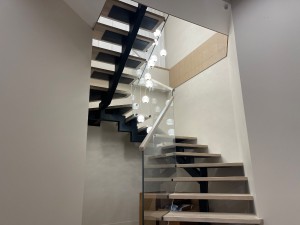 Зашивка существующего каркаса дубовыми ступенями